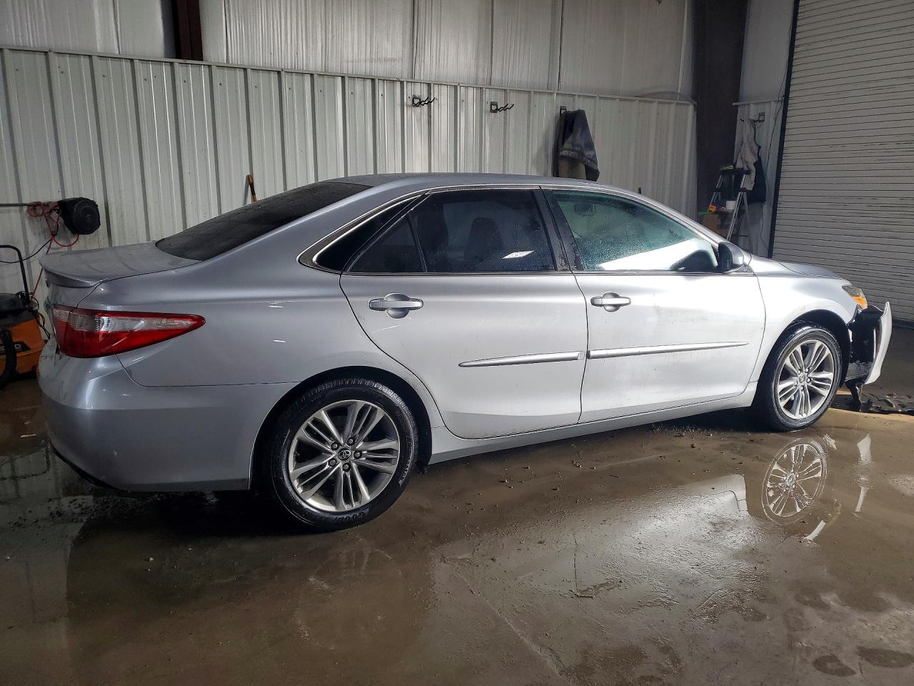 2015 TOYOTA CAMRY SE photo 7