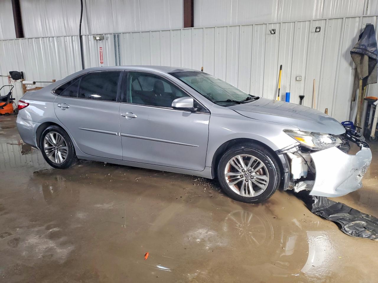 2015 TOYOTA CAMRY SE photo 10