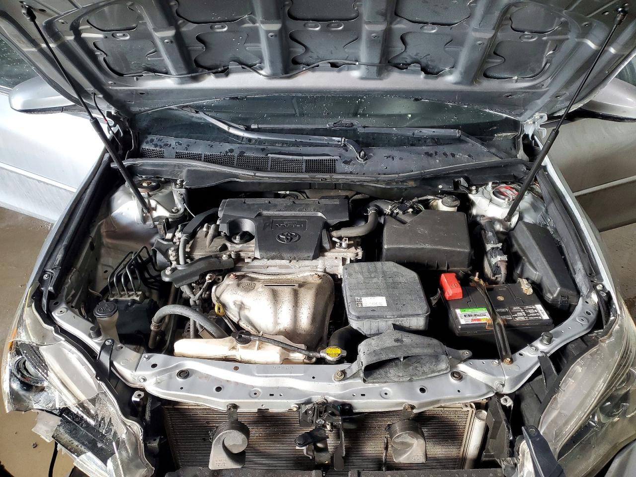 2015 TOYOTA CAMRY SE photo 31