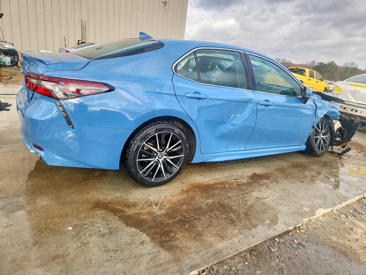 2024 TOYOTA CAMRY SE photo 5