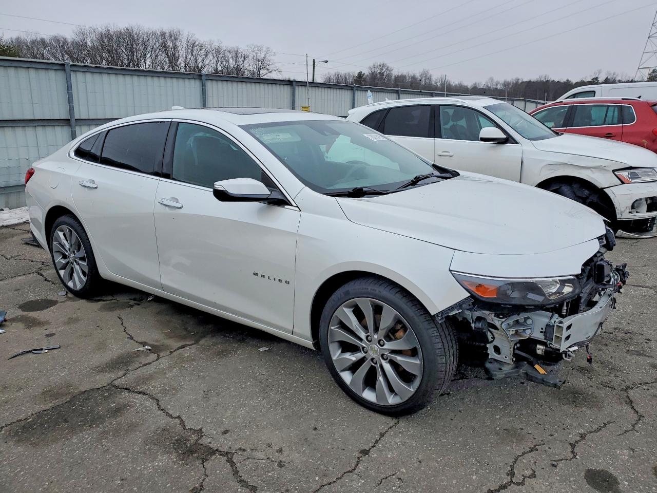 2018 CHEVROLET MALIBU PREMIER photo 10