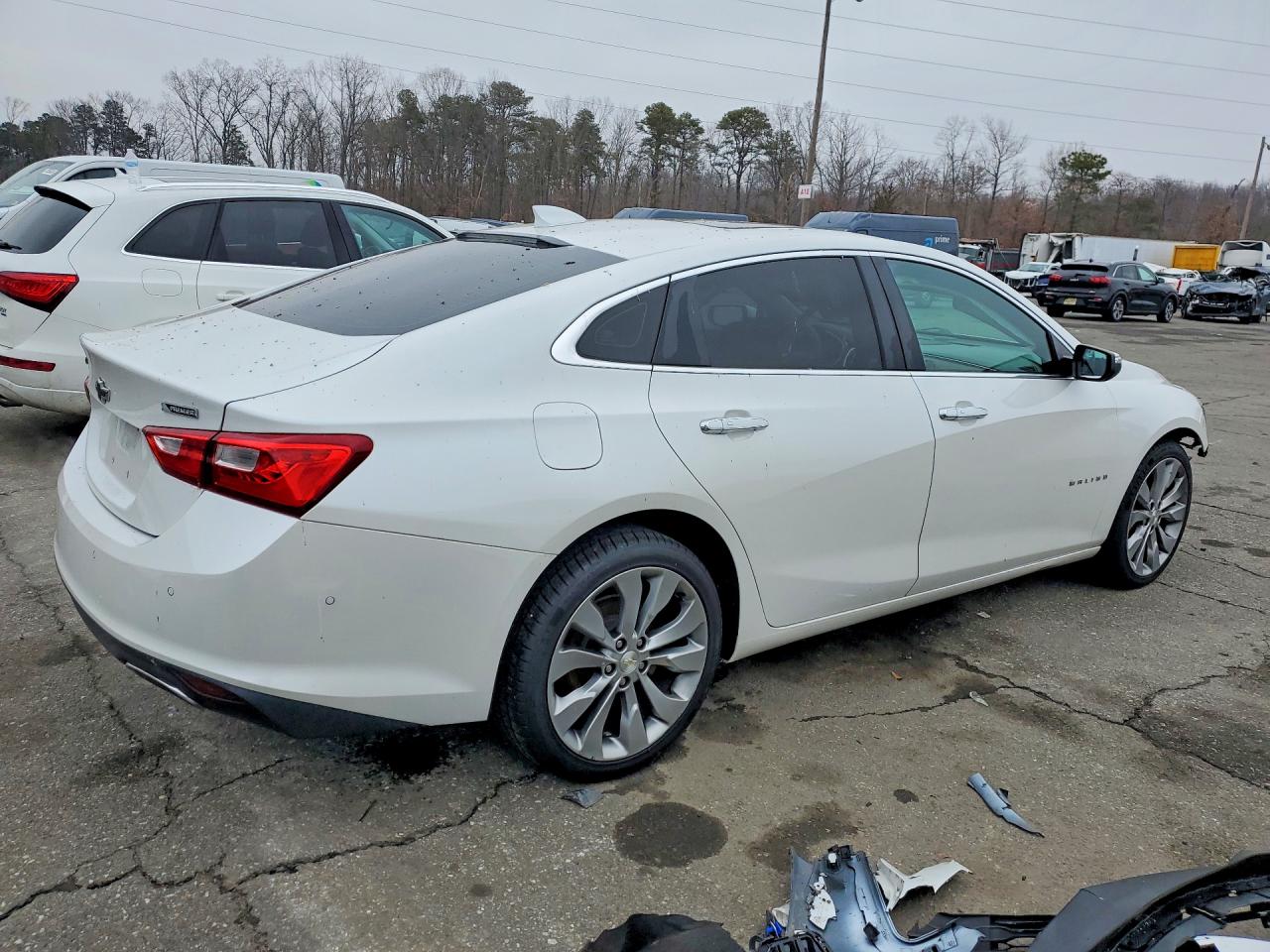 2018 CHEVROLET MALIBU PREMIER photo 7