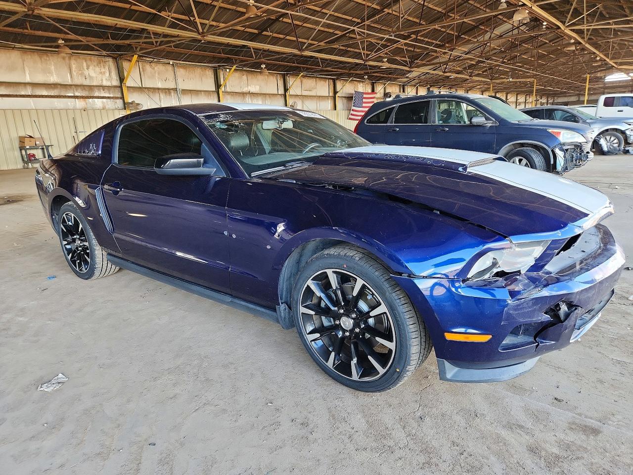 2012 FORD MUSTANG photo 4