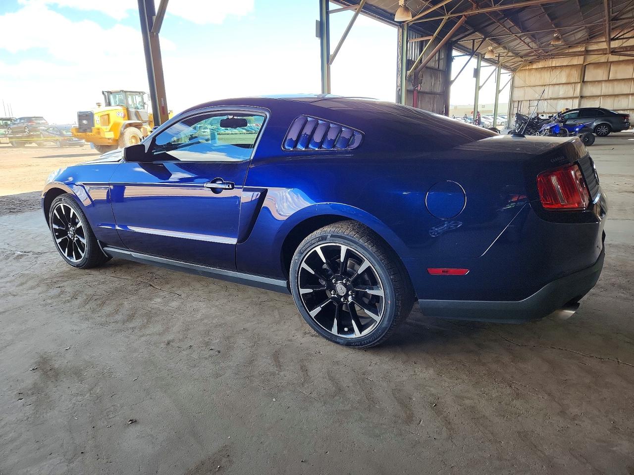 2012 FORD MUSTANG photo 2