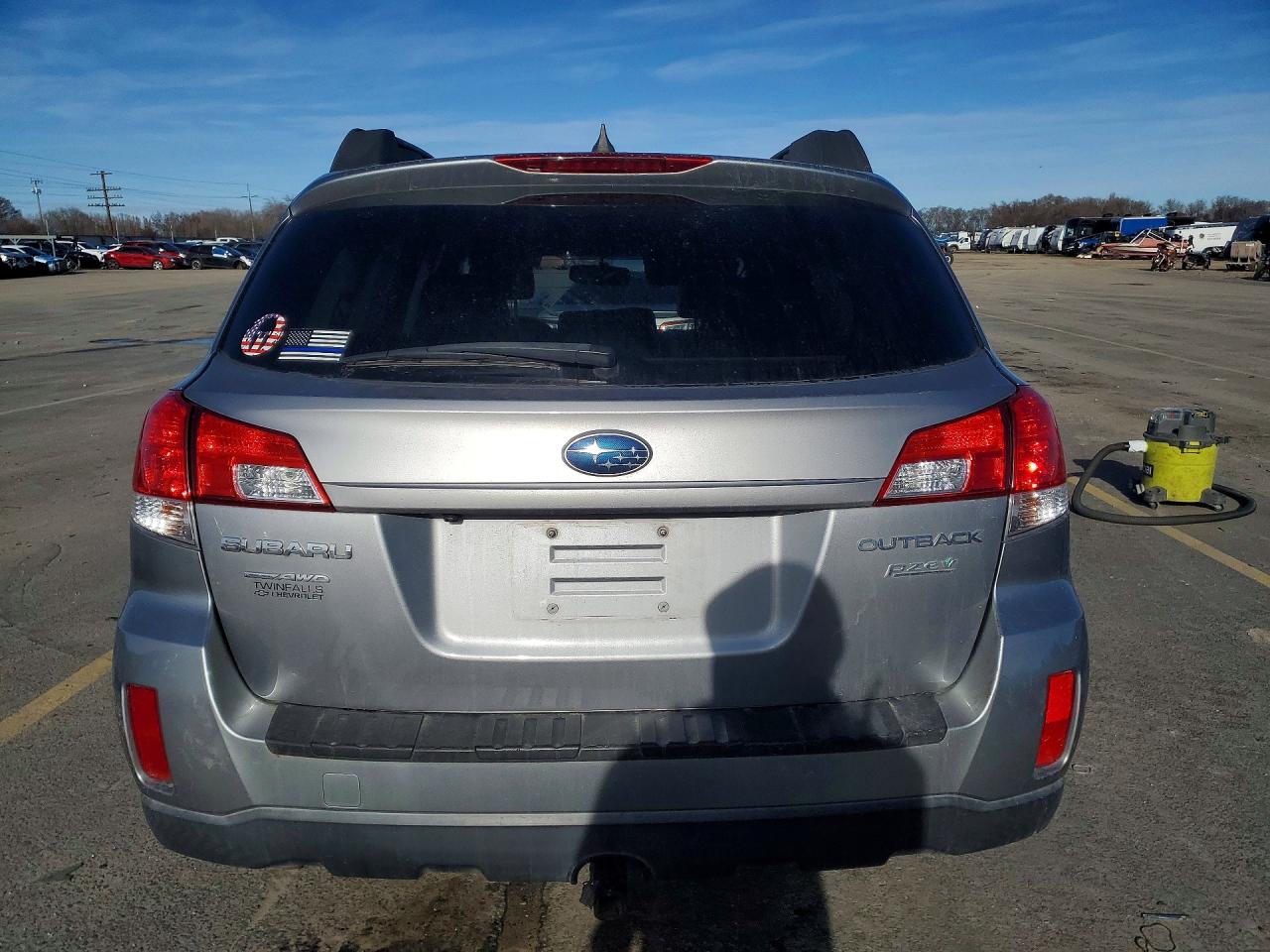 2011 SUBARU OUTBACK 2.5I LIMITED photo 11