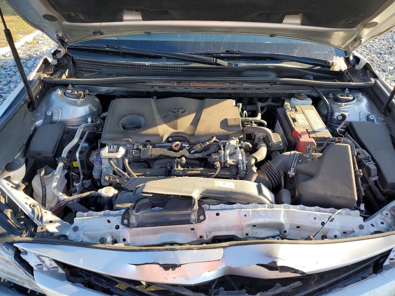 2020 TOYOTA CAMRY XLE photo 31