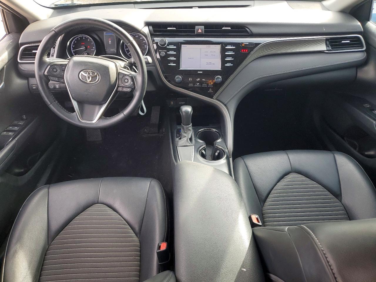 2020 TOYOTA CAMRY SE photo 15