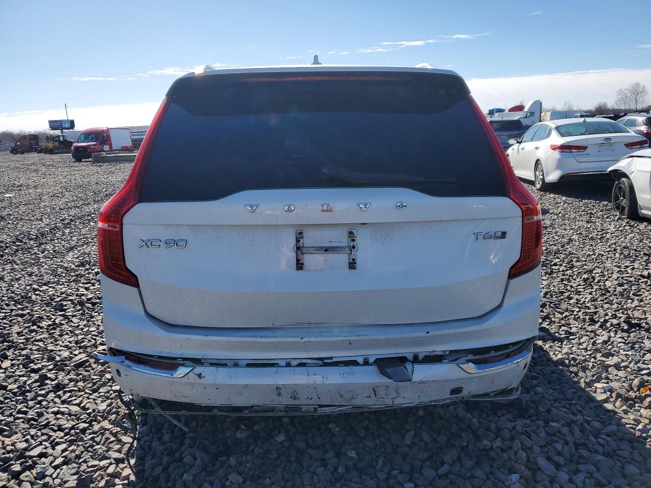2016 VOLVO XC90 T6 photo 16