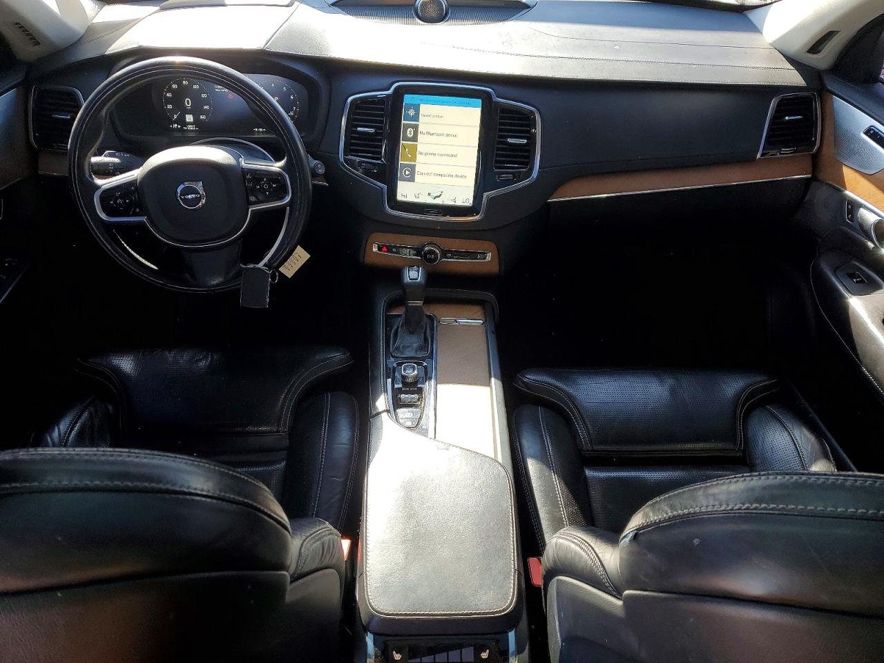 2016 VOLVO XC90 T6 photo 22