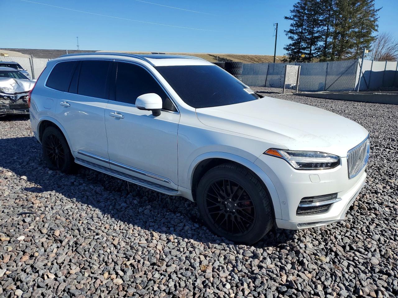 2016 VOLVO XC90 T6 photo 10