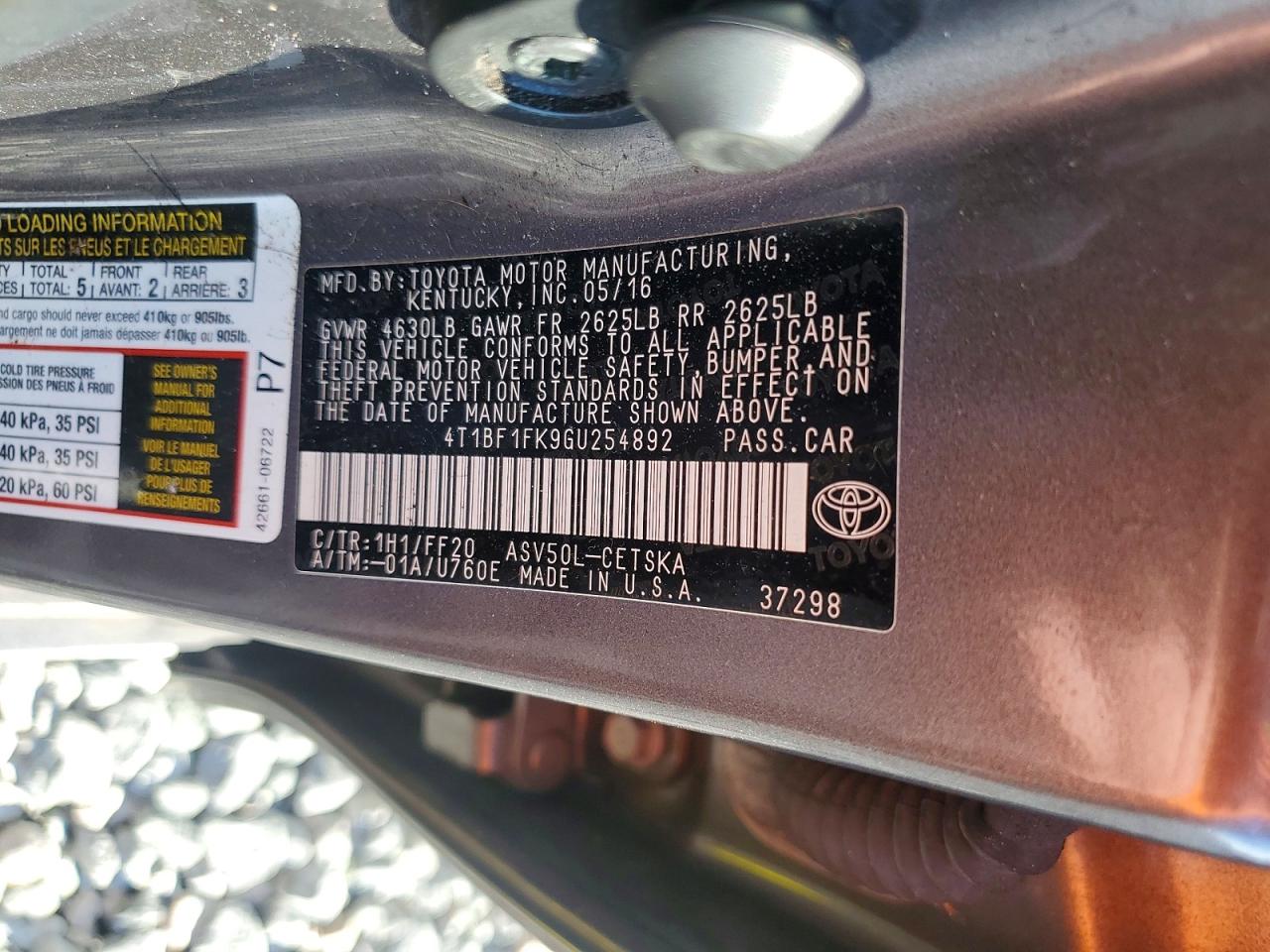 2016 TOYOTA CAMRY SE photo 12