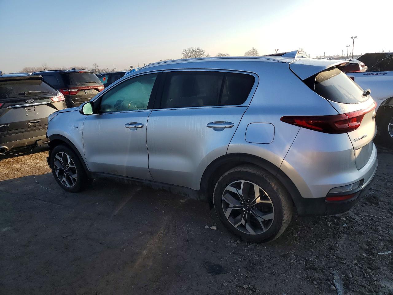 2020 KIA SPORTAGE EX photo 3