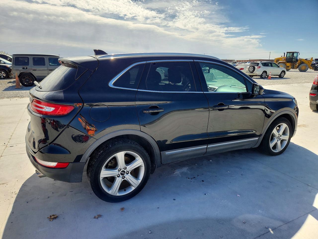 2017 LINCOLN MKC PREMIERE photo 3