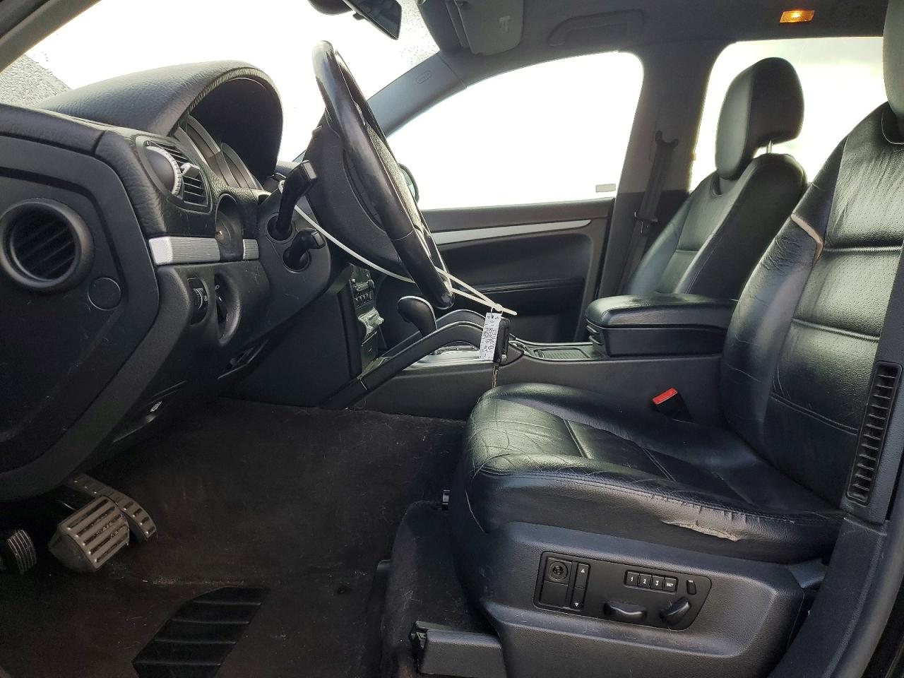 2005 PORSCHE CAYENNE S photo 19