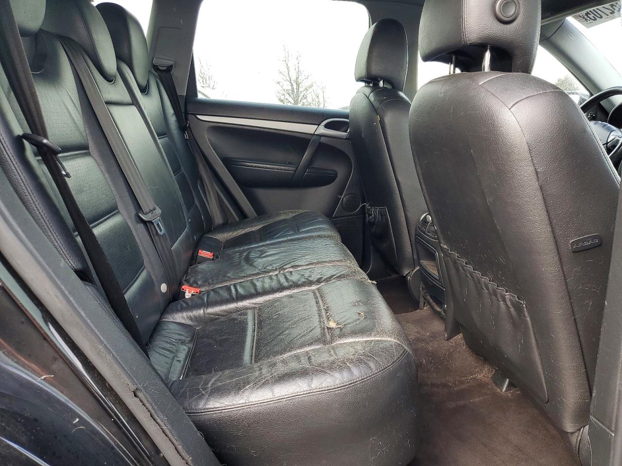 2005 PORSCHE CAYENNE S photo 31