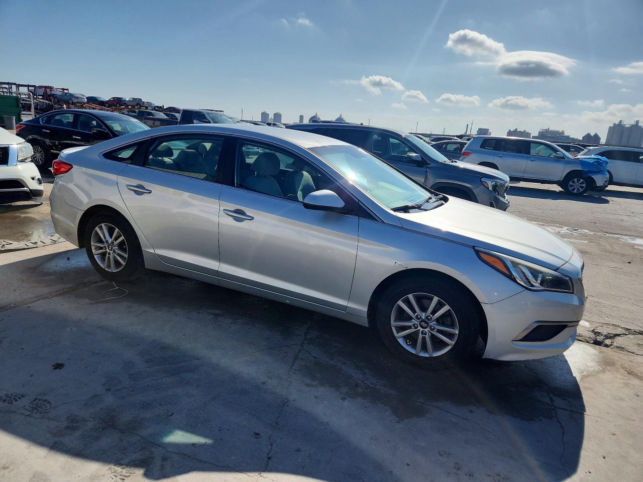 2017 HYUNDAI SONATA BASE photo 4