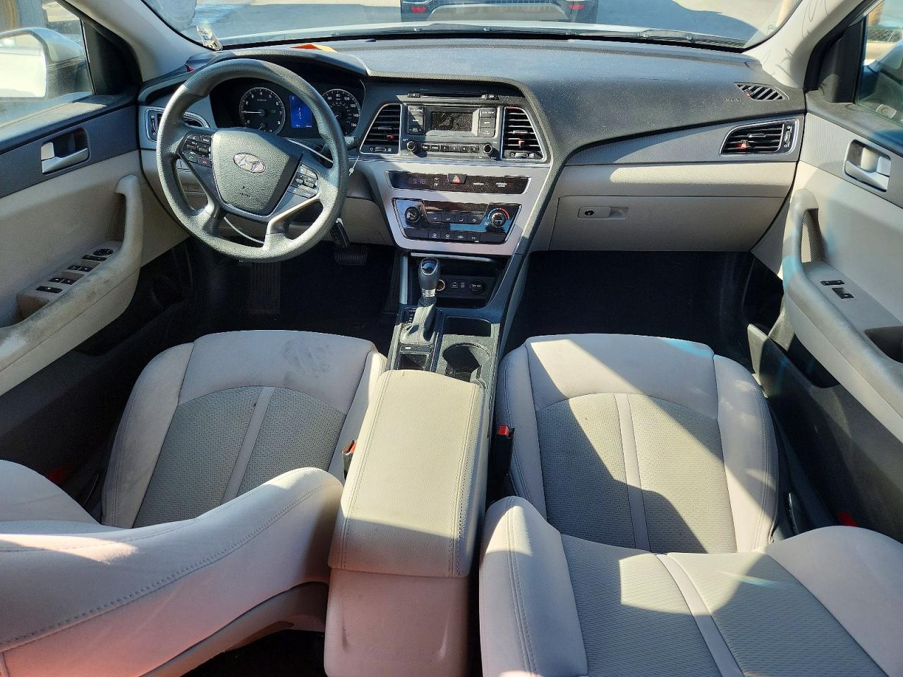 2017 HYUNDAI SONATA BASE photo 8