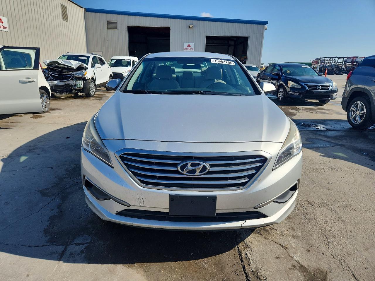 2017 HYUNDAI SONATA BASE photo 5
