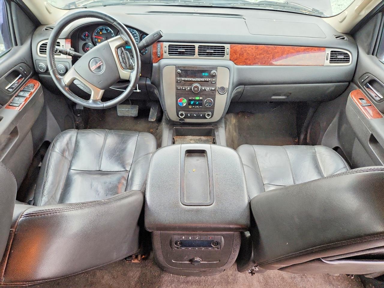 2013 GMC YUKON XL K1500 SLT photo 8