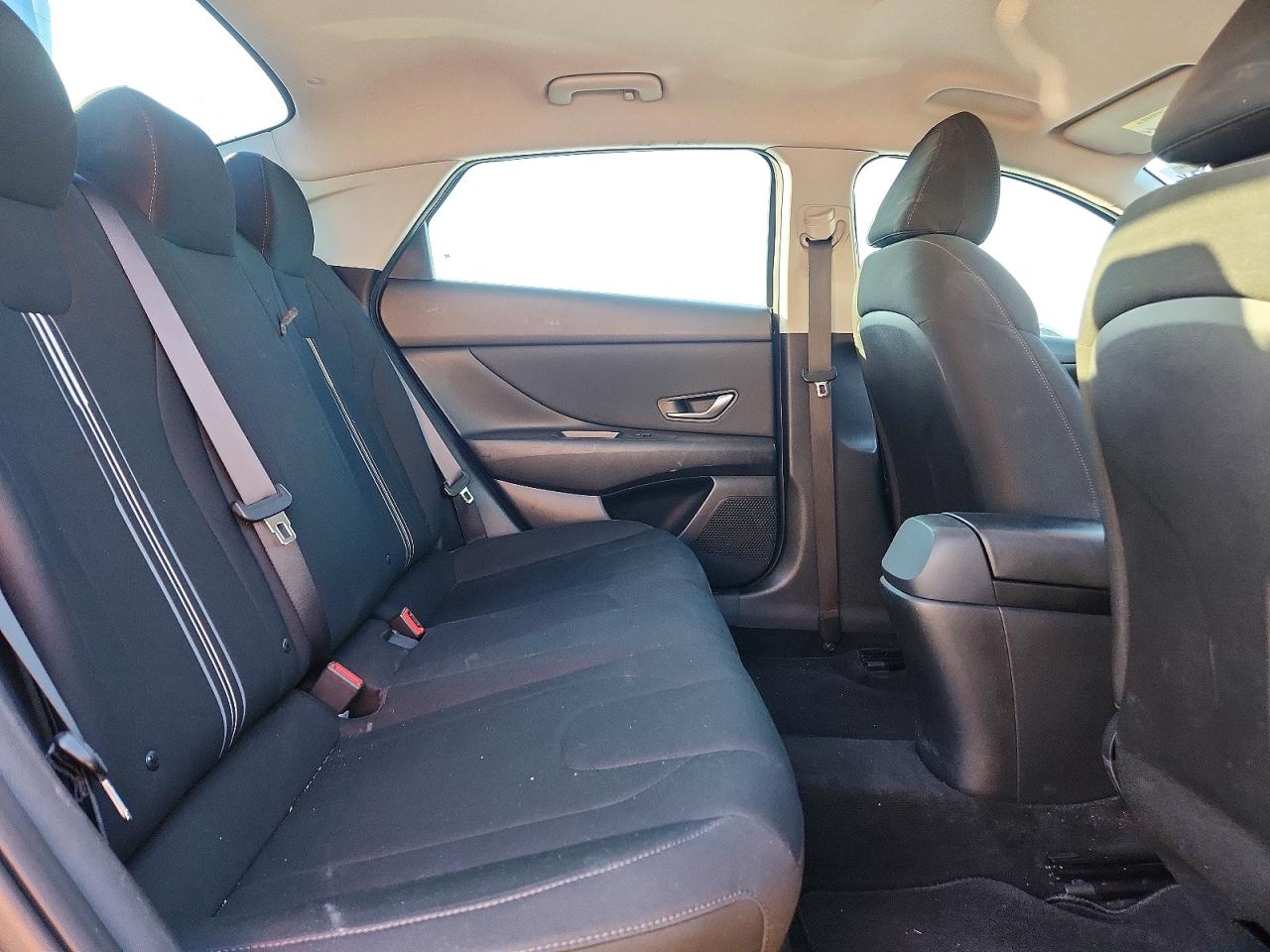 2022 HYUNDAI ELANTRA SEL photo 19