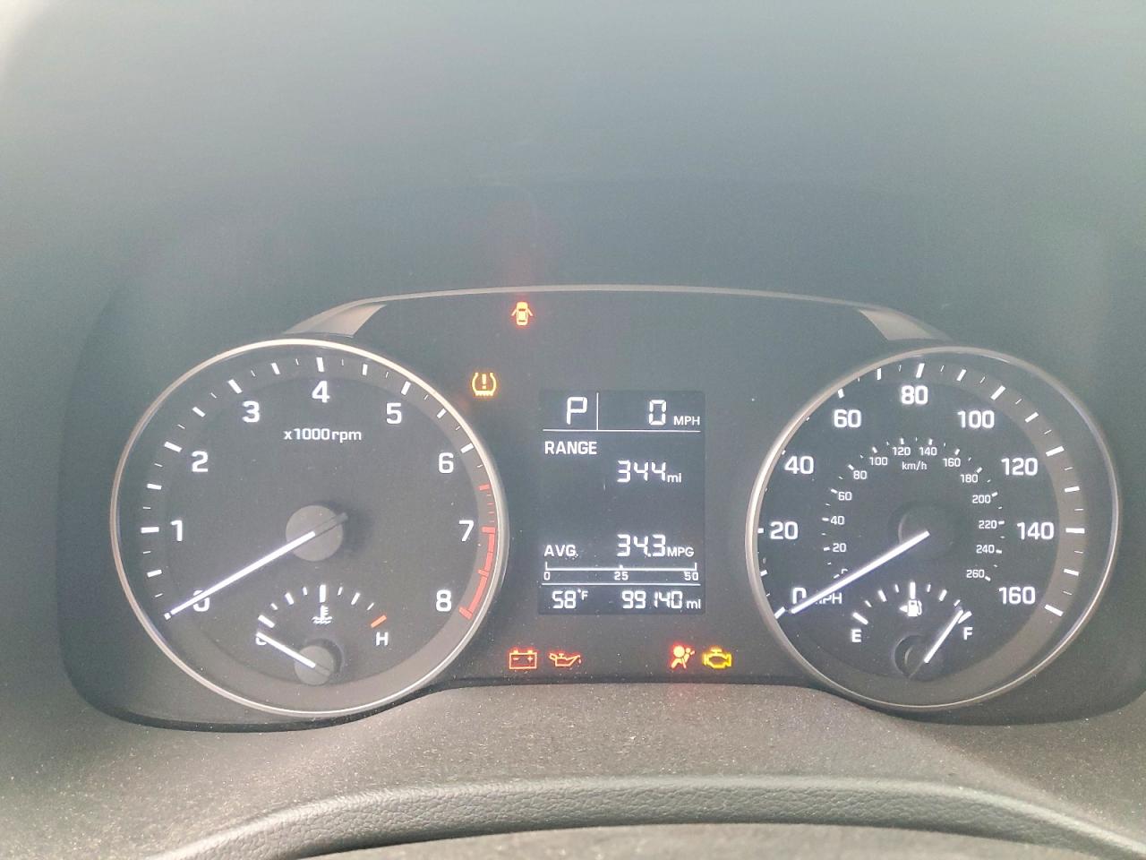 2017 HYUNDAI ELANTRA SE photo 9