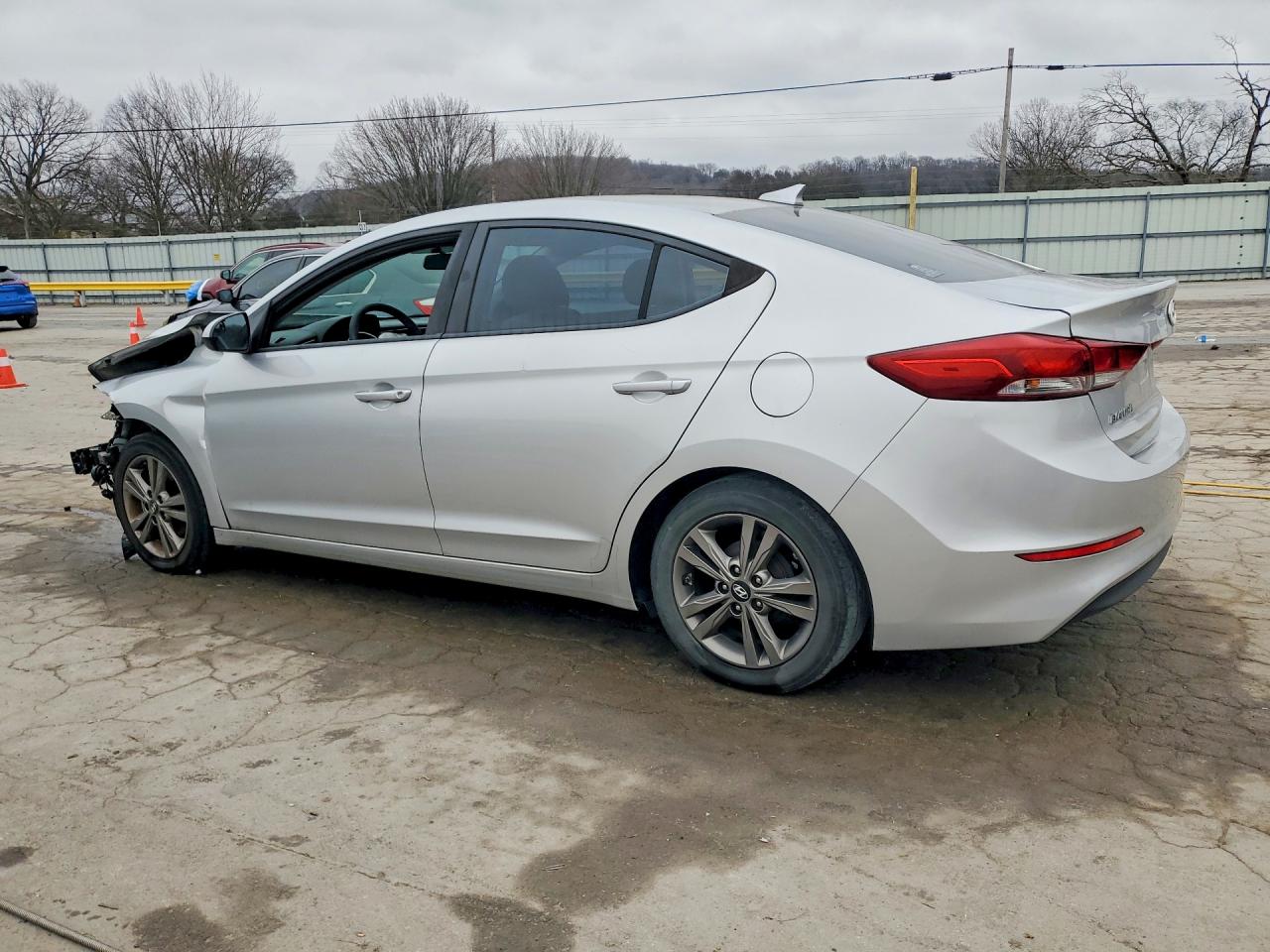 2017 HYUNDAI ELANTRA SE photo 2