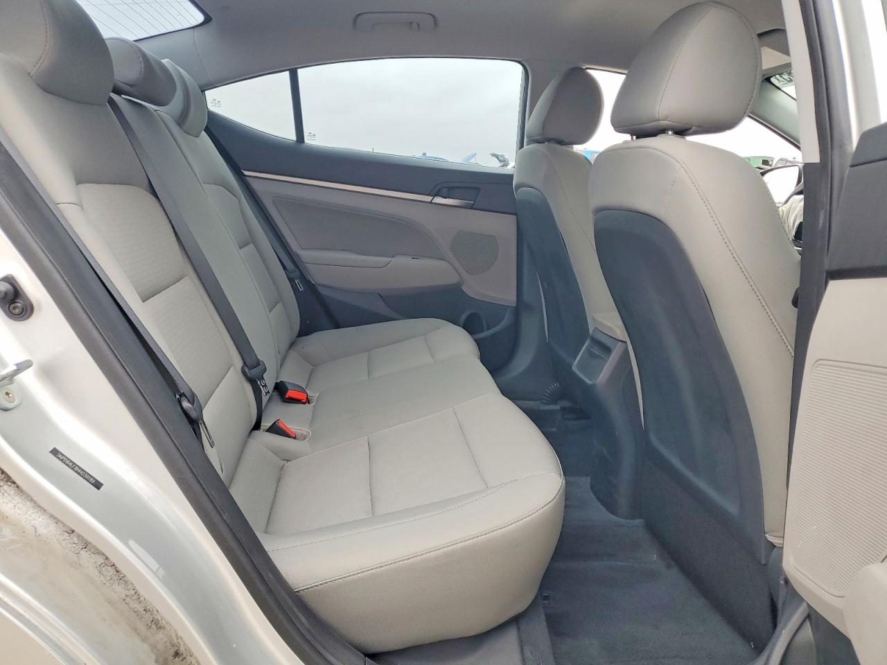 2017 HYUNDAI ELANTRA SE photo 10