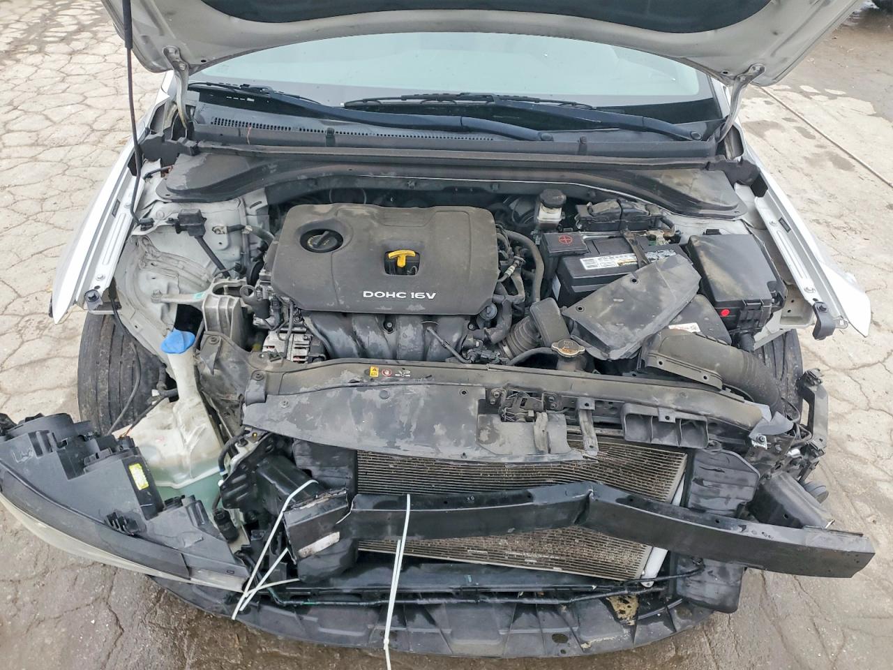 2017 HYUNDAI ELANTRA SE photo 11