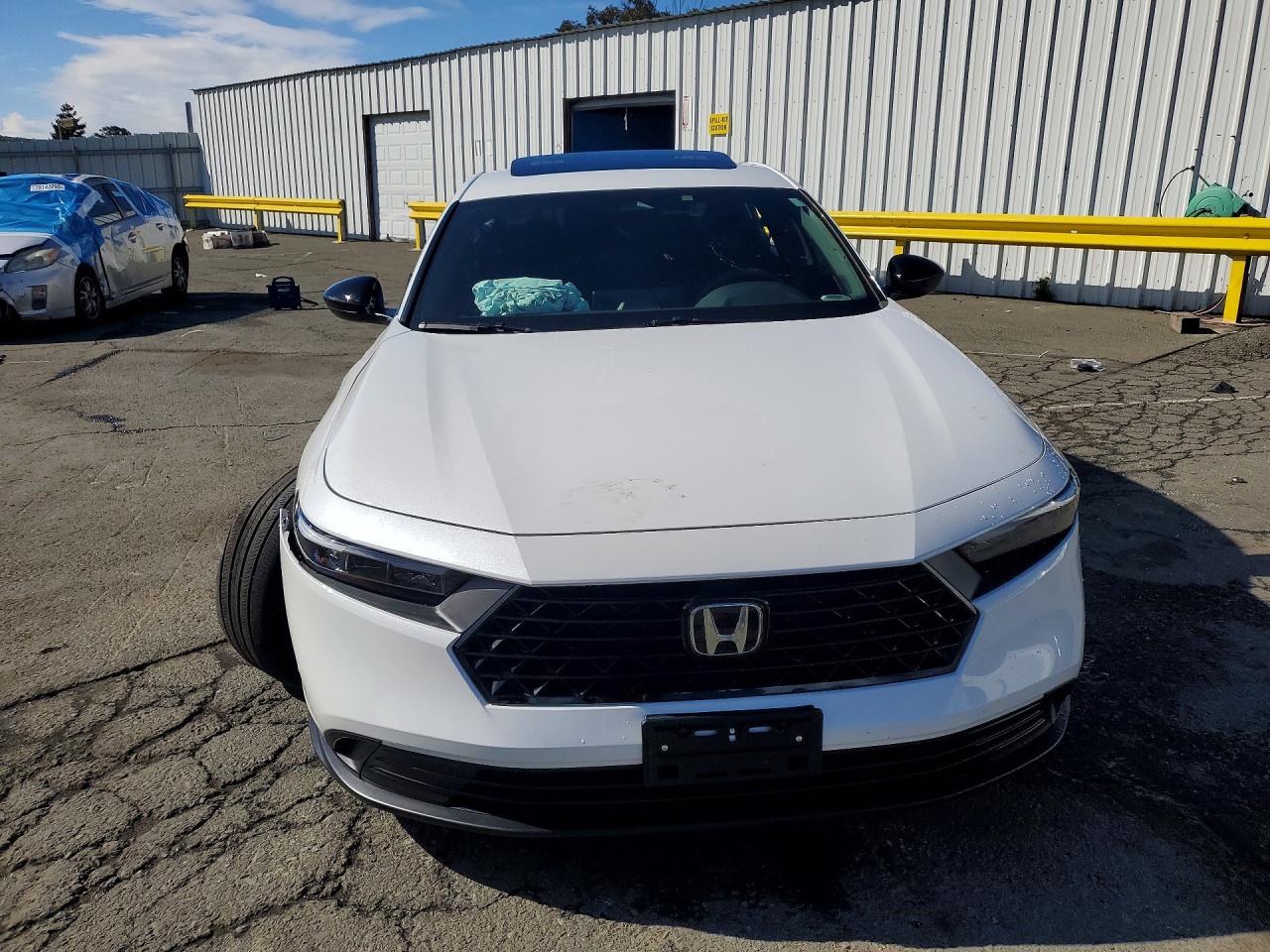 2025 HONDA ACCORD HYBRID SPORT photo 13