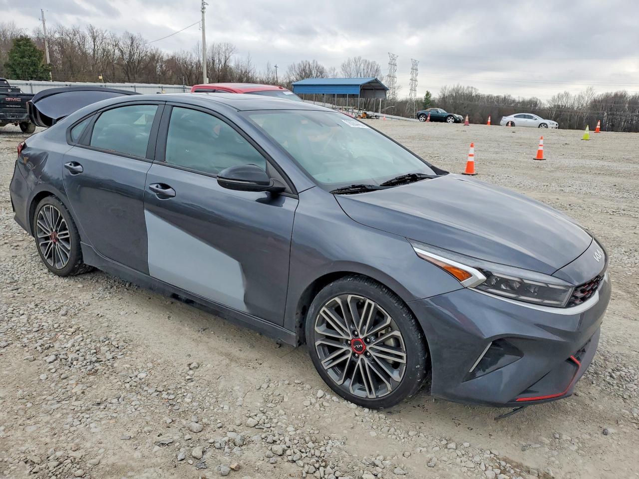 2023 KIA FORTE GT photo 7