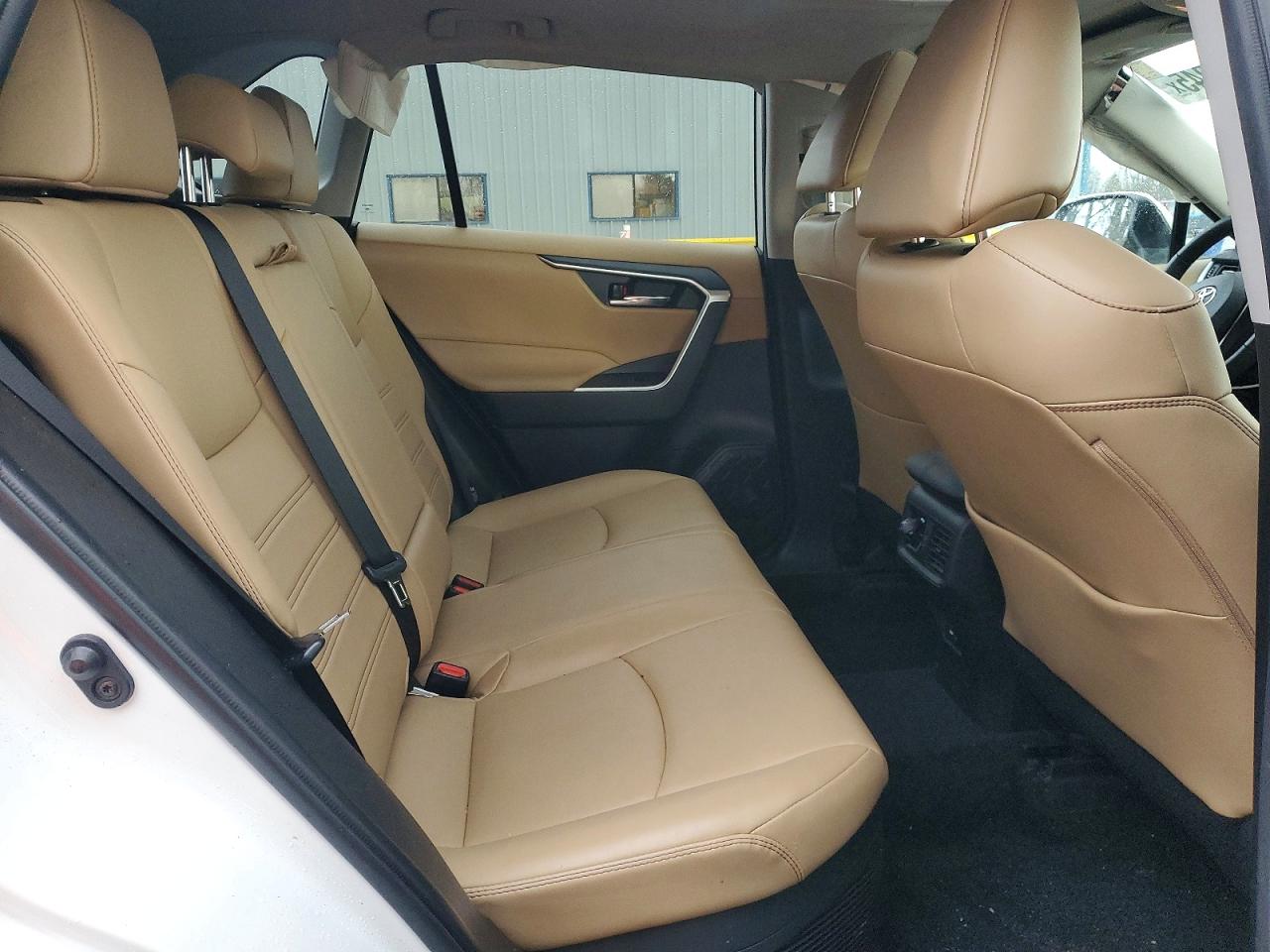 2021 TOYOTA RAV4 photo 19