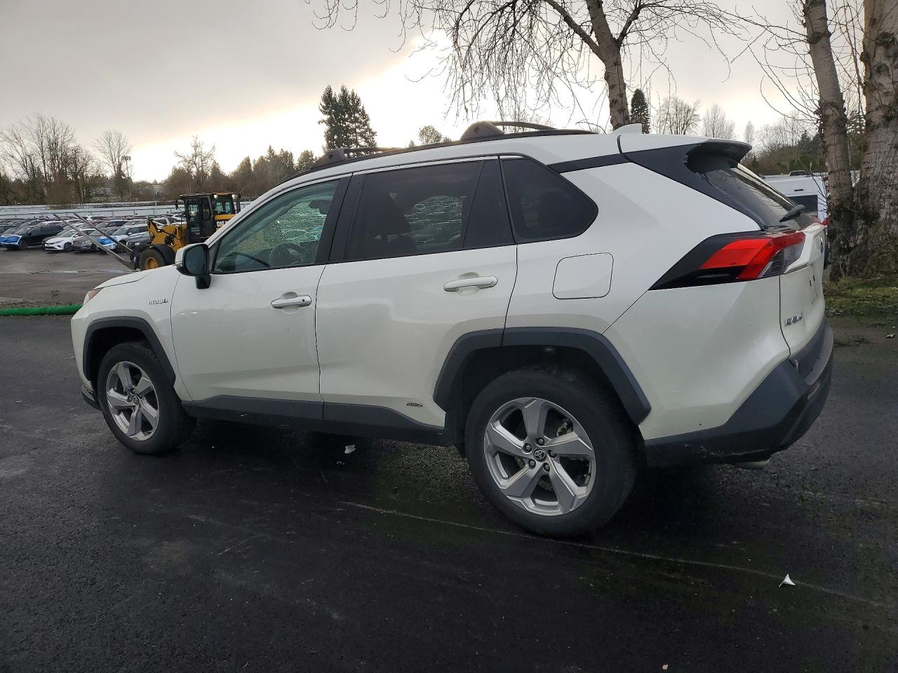 2021 TOYOTA RAV4 photo 3