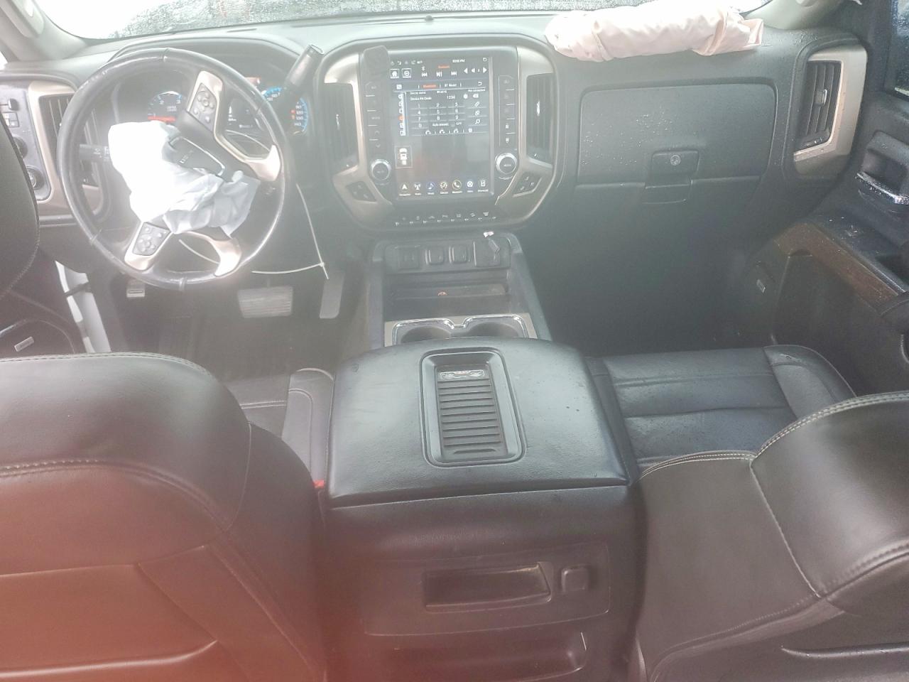 2017 GMC SIERRA K2500 DENALI photo 15