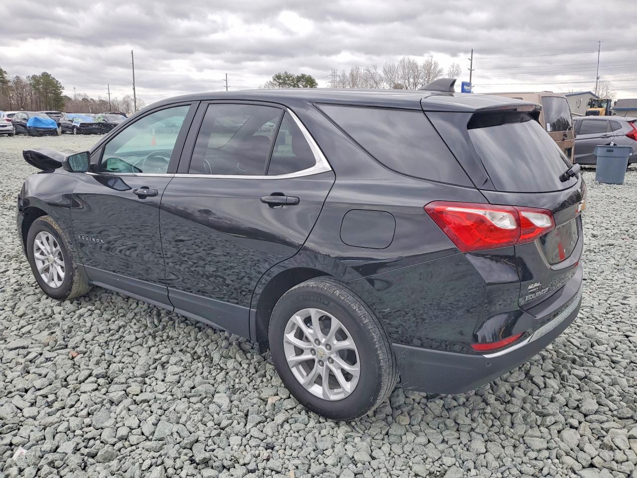 2021 CHEVROLET EQUINOX LT photo 3