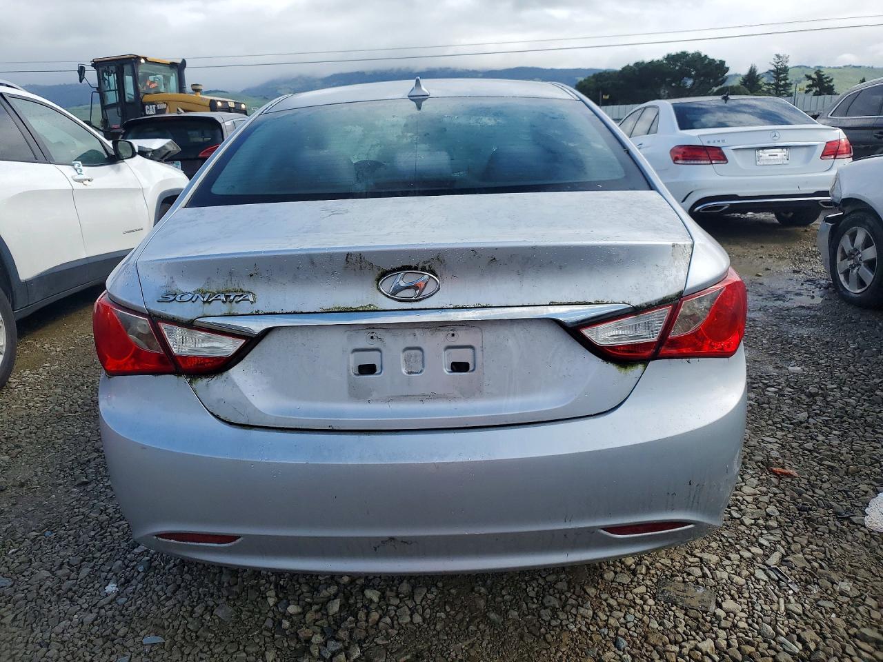 2012 HYUNDAI SONATA GLS photo 16
