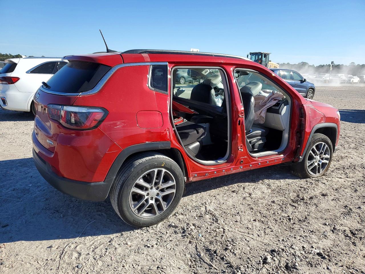 2019 JEEP COMPASS LATITUDE photo 3