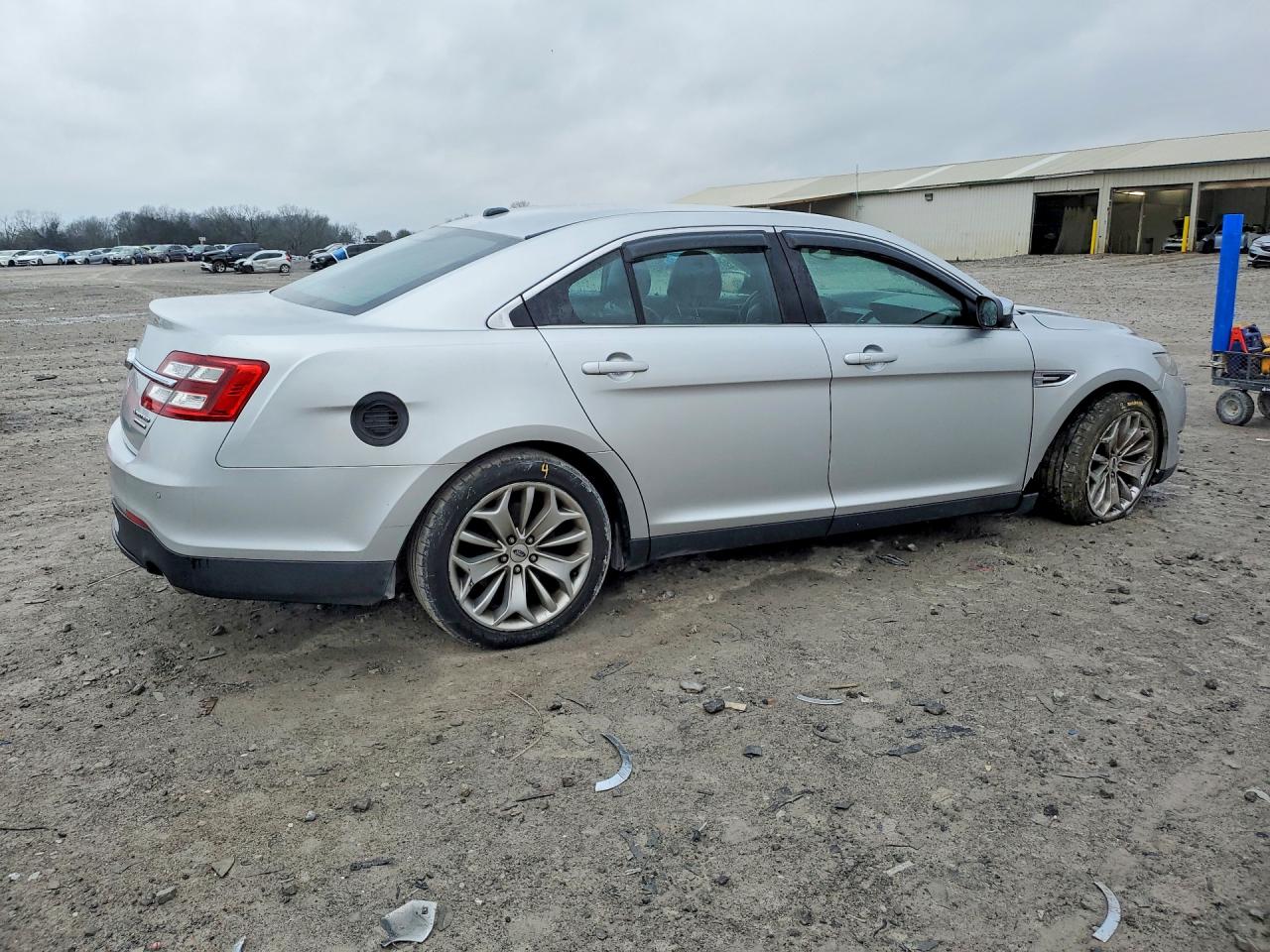 2018 FORD TAURUS LIMITED photo 6