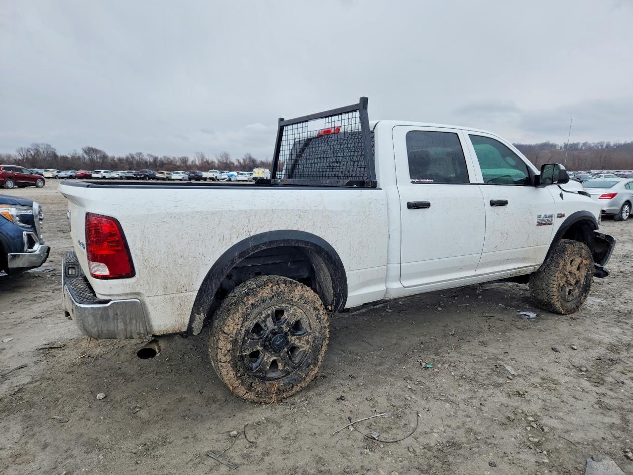 2017 RAM 2500 ST photo 3