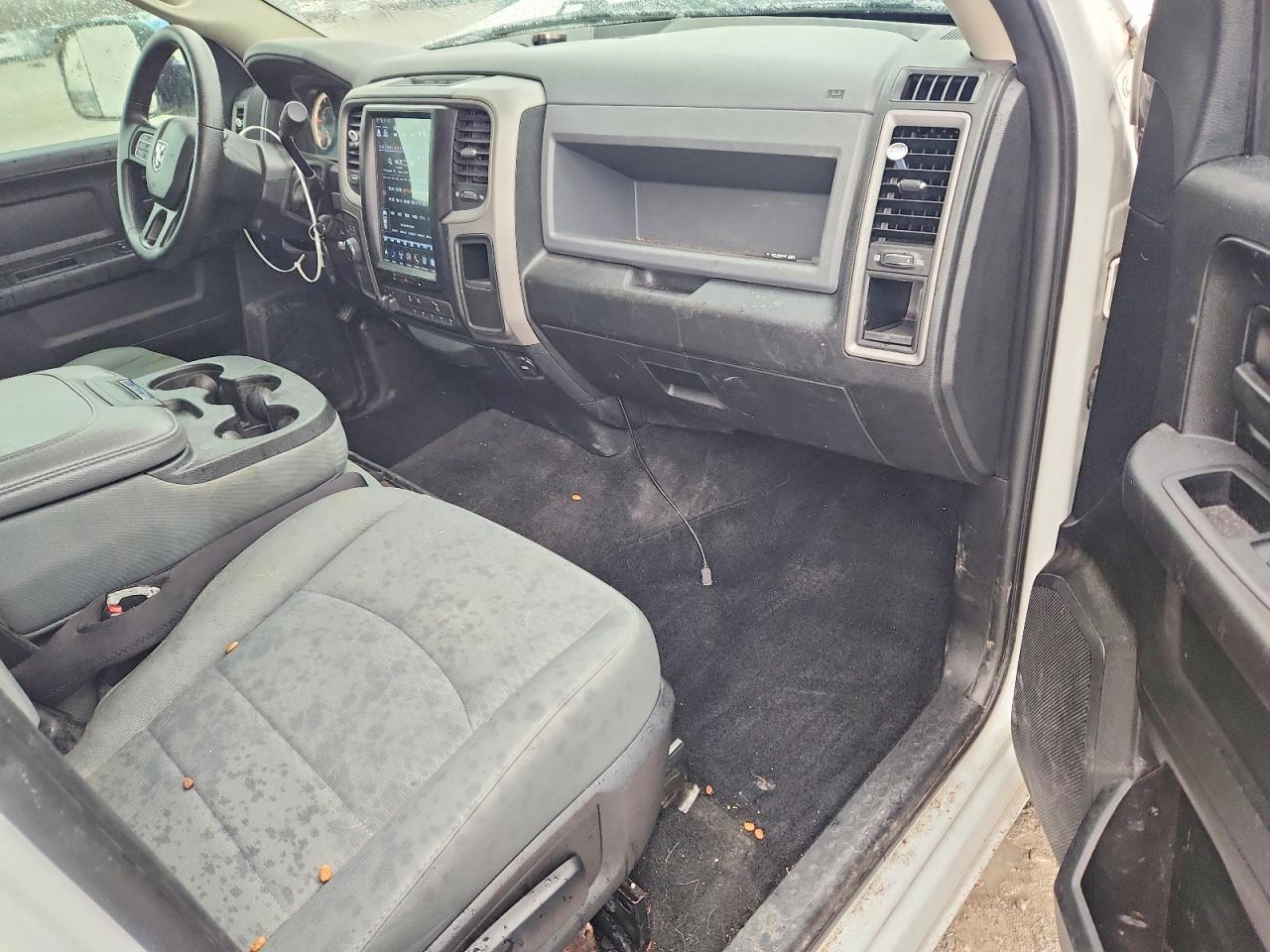 2017 RAM 2500 ST photo 8