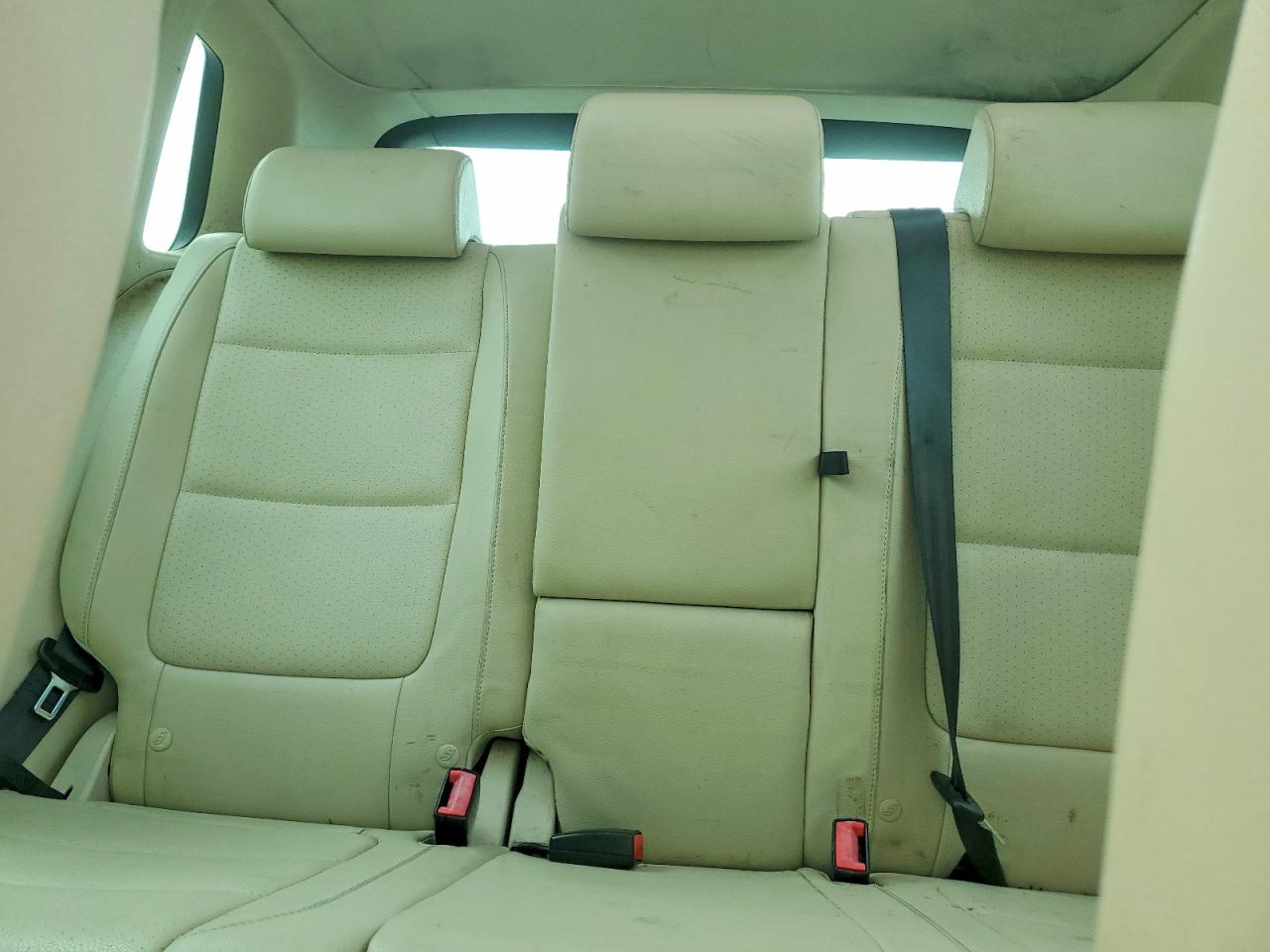 2011 VOLKSWAGEN TIGUAN S photo 19