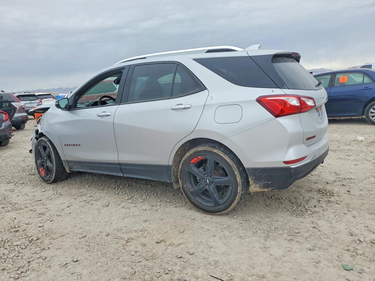 2020 CHEVROLET EQUINOX PREMIER photo 3