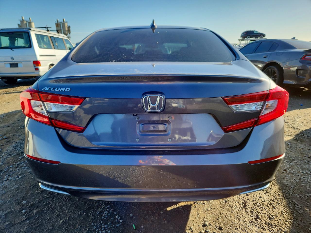 2020 HONDA ACCORD LX photo 11