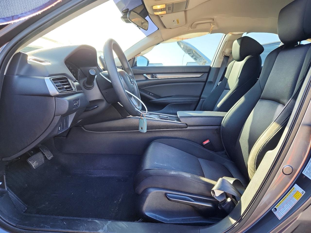 2020 HONDA ACCORD LX photo 13