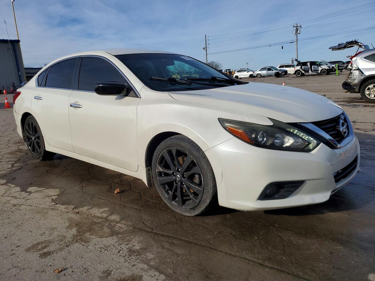 2017 NISSAN ALTIMA 2.5 SR photo 10