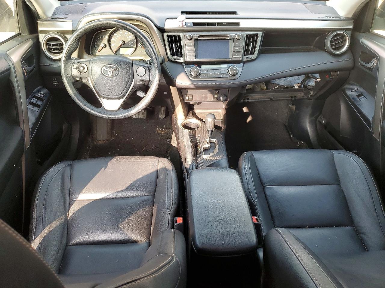 2014 TOYOTA RAV4 XLE photo 15