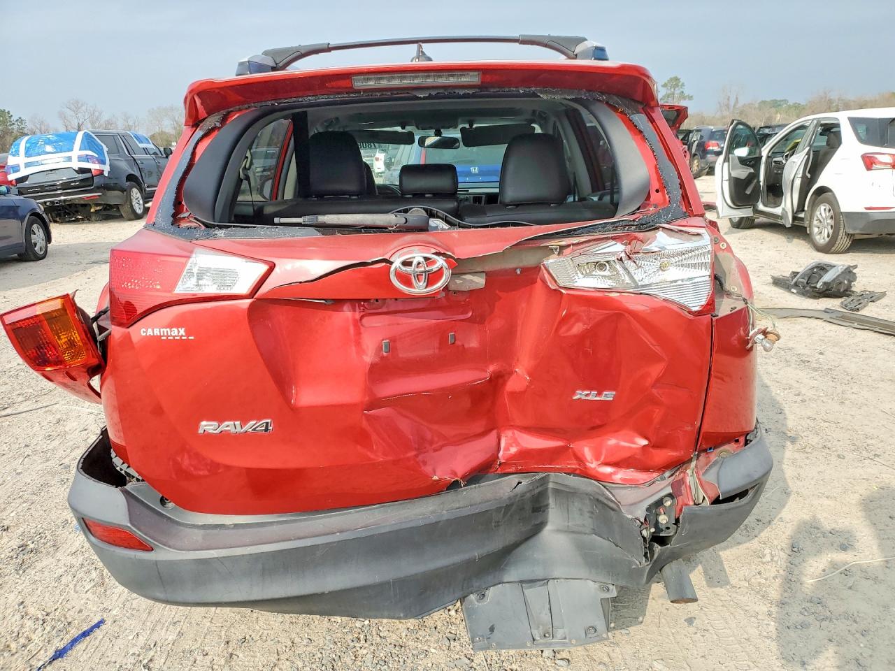 2014 TOYOTA RAV4 XLE photo 11
