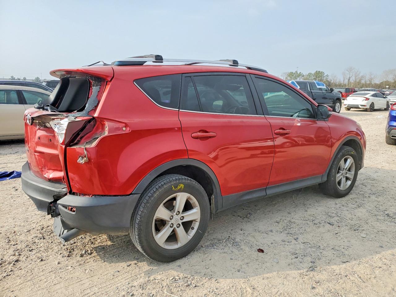 2014 TOYOTA RAV4 XLE photo 5