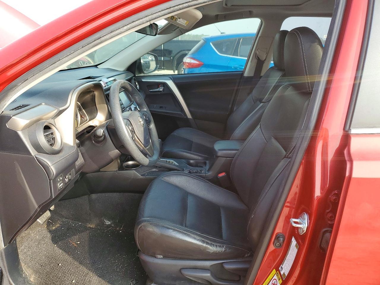 2014 TOYOTA RAV4 XLE photo 13