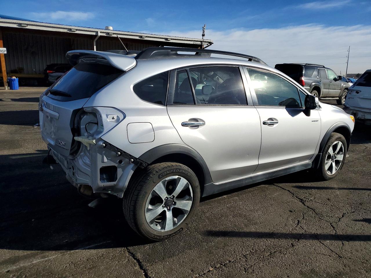 2014 SUBARU XV CROSSTREK 2.0I HYBRID TOURING photo 3
