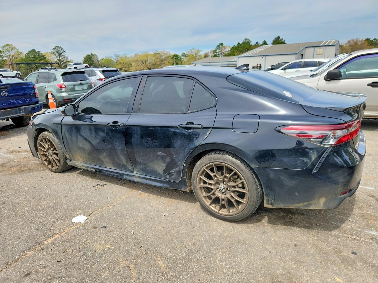 2023 TOYOTA CAMRY SE NIGHT SHADE photo 4